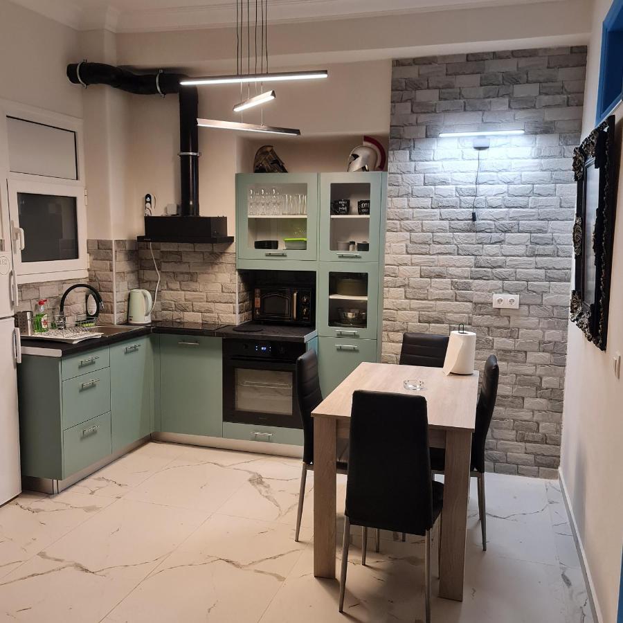 Full Apartment Near Kato Patissia Athens Ngoại thất bức ảnh