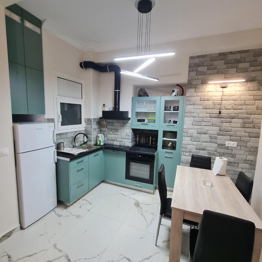 Full Apartment Near Kato Patissia Athens Ngoại thất bức ảnh